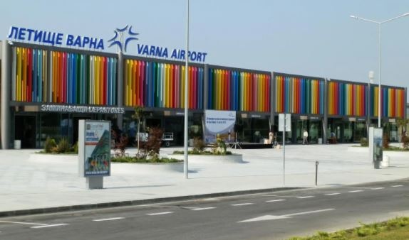 Русия отмени чартърните си полети до България до края на